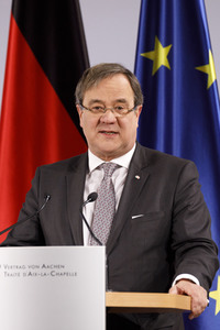 Erneuerung des deutsch-französischen Freundschaftsvertrages in Aachen