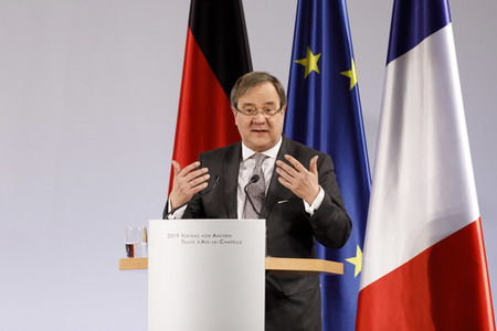 Erneuerung des deutsch-französischen Freundschaftsvertrages in Aachen
