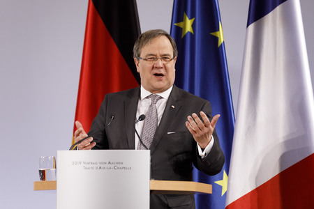 Erneuerung des deutsch-französischen Freundschaftsvertrages in Aachen