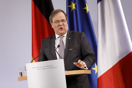 Erneuerung des deutsch-französischen Freundschaftsvertrages in Aachen