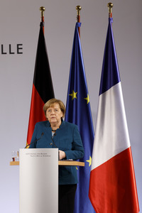 Erneuerung des deutsch-französischen Freundschaftsvertrages in Aachen