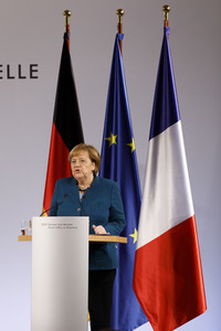 Erneuerung des deutsch-französischen Freundschaftsvertrages in Aachen