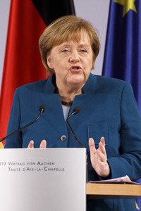 Erneuerung des deutsch-französischen Freundschaftsvertrages in Aachen