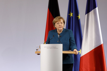 Erneuerung des deutsch-französischen Freundschaftsvertrages in Aachen