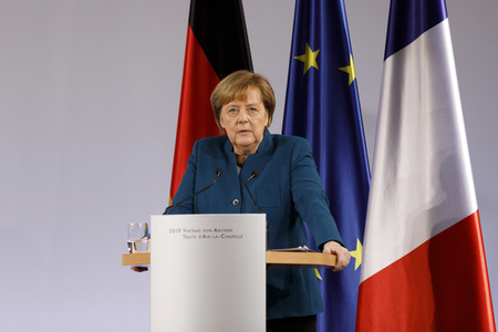 Erneuerung des deutsch-französischen Freundschaftsvertrages in Aachen