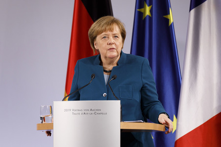 Erneuerung des deutsch-französischen Freundschaftsvertrages in Aachen