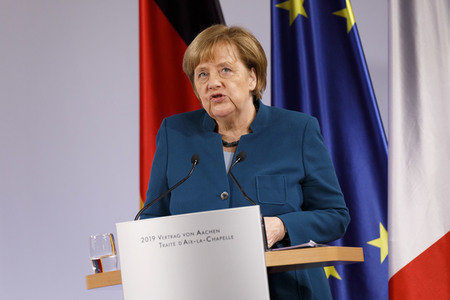 Erneuerung des deutsch-französischen Freundschaftsvertrages in Aachen