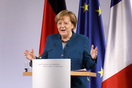 Erneuerung des deutsch-französischen Freundschaftsvertrages in Aachen
