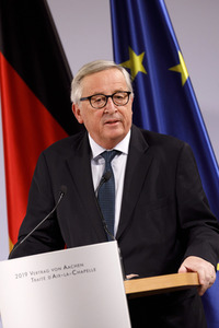 Erneuerung des deutsch-französischen Freundschaftsvertrages in Aachen
