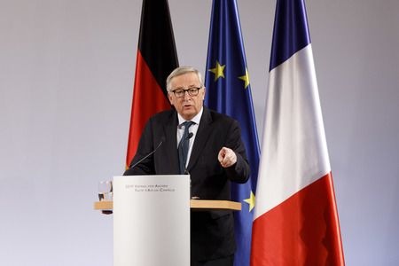 Erneuerung des deutsch-französischen Freundschaftsvertrages in Aachen