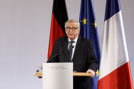 Erneuerung des deutsch-französischen Freundschaftsvertrages in Aachen