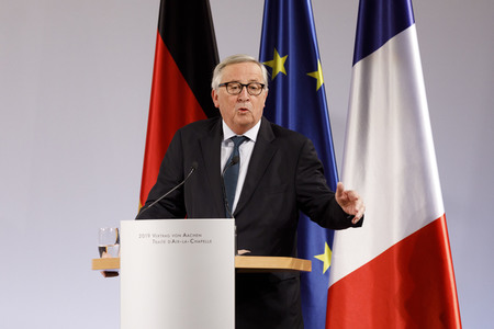 Erneuerung des deutsch-französischen Freundschaftsvertrages in Aachen