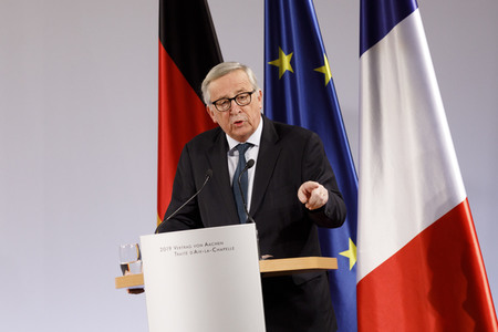 Erneuerung des deutsch-französischen Freundschaftsvertrages in Aachen