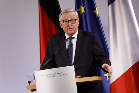 Erneuerung des deutsch-französischen Freundschaftsvertrages in Aachen