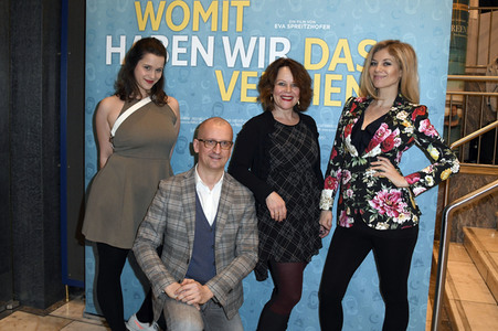 Filmpremiere 'Womit haben wir das verdient?' in München