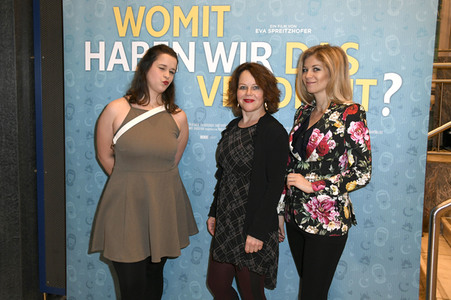 Filmpremiere 'Womit haben wir das verdient?' in München