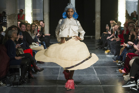 Eduardo Navarrete Fashion Show auf der Mercedes-Benz Fashion Week Madrid Herbst/Winter 2019