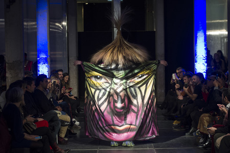 Eduardo Navarrete Fashion Show auf der Mercedes-Benz Fashion Week Madrid Herbst/Winter 2019