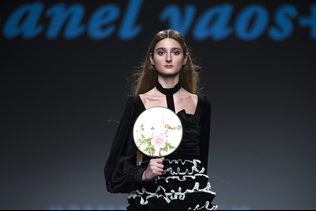 Anel Yaos Fashion Show auf der Mercedes-Benz Fashion Week Madrid Herbst/Winter 2019