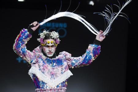 Anel Yaos Fashion Show auf der Mercedes-Benz Fashion Week Madrid Herbst/Winter 2019