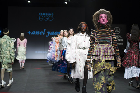 Anel Yaos Fashion Show auf der Mercedes-Benz Fashion Week Madrid Herbst/Winter 2019