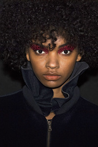 Ana Locking Fashion Show auf der Mercedes-Benz Fashion Week Madrid Herbst/Winter 2019