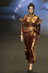 Ana Locking Fashion Show auf der Mercedes-Benz Fashion Week Madrid Herbst/Winter 2019