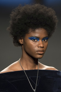 Ana Locking Fashion Show auf der Mercedes-Benz Fashion Week Madrid Herbst/Winter 2019