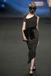Ana Locking Fashion Show auf der Mercedes-Benz Fashion Week Madrid Herbst/Winter 2019