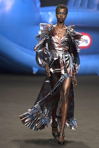 Ana Locking Fashion Show auf der Mercedes-Benz Fashion Week Madrid Herbst/Winter 2019
