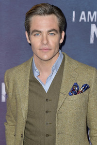 Serienpremiere 'I Am the Night' in Los Angeles