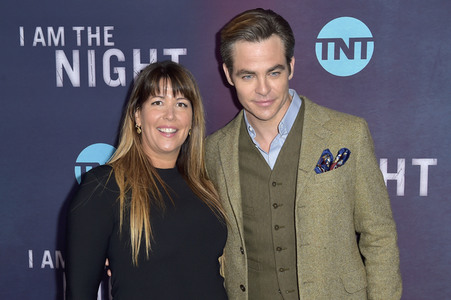 Serienpremiere 'I Am the Night' in Los Angeles
