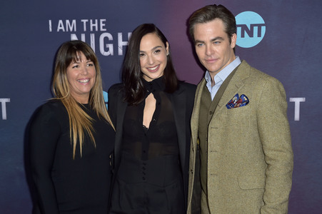 Serienpremiere 'I Am the Night' in Los Angeles