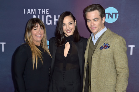 Serienpremiere 'I Am the Night' in Los Angeles