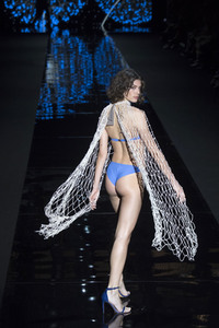 Andrés Sardá Fashion Show auf der Mercedes-Benz Fashion Week Madrid Herbst/Winter 2019