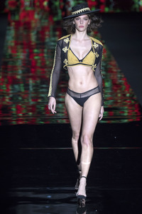 Andrés Sardá Fashion Show auf der Mercedes-Benz Fashion Week Madrid Herbst/Winter 2019