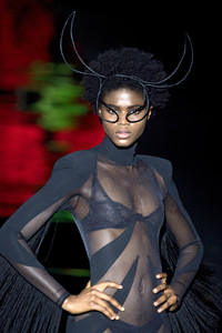 Andrés Sardá Fashion Show auf der Mercedes-Benz Fashion Week Madrid Herbst/Winter 2019