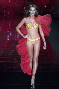 Andrés Sardá Fashion Show auf der Mercedes-Benz Fashion Week Madrid Herbst/Winter 2019