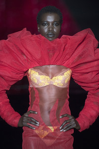 Andrés Sardá Fashion Show auf der Mercedes-Benz Fashion Week Madrid Herbst/Winter 2019