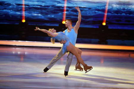 4. Live-Sendung der TV Show 'Dancing on Ice' in Köln