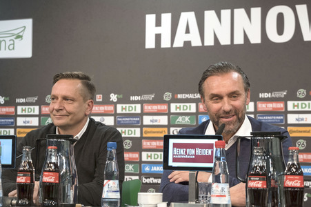 Pressekonferenz des neuen Cheftrainers von Hannover 96 in Hannover