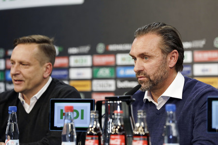 Pressekonferenz des neuen Cheftrainers von Hannover 96 in Hannover