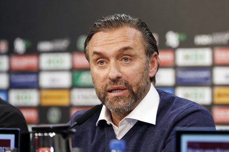 Pressekonferenz des neuen Cheftrainers von Hannover 96 in Hannover