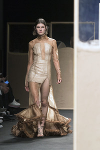 Beatriz Penalver Fashion Show auf der Mercedes-Benz Fashion Week Madrid Herbst/Winter 2019