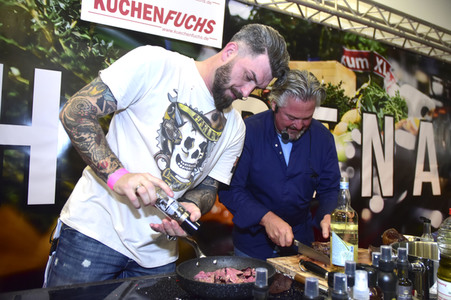 Show-Kochen auf der Tattoo Convention in Dresden