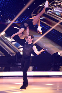 Halbfinale der TV Show 'Dancing on Ice' in Köln