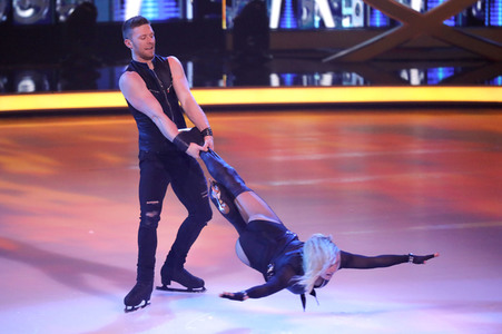 Halbfinale der TV Show 'Dancing on Ice' in Köln