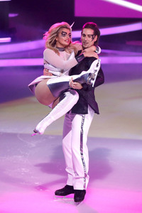 Halbfinale der TV Show 'Dancing on Ice' in Köln