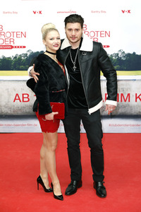 Filmpremiere 'Club der roten Bänder - Wie alles begann' in Köln