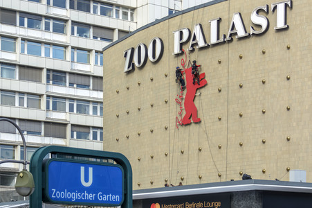 Berlinale Logo an Zoo Palast in Berlin